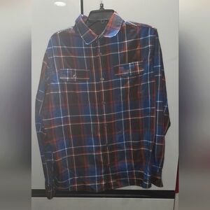 The Swiss Tech Men's Size M Roll Tab Plaid Stretch Button Down